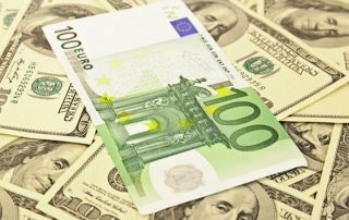 اليورو يرتفع أمام الدولار لأعلى مستوى له منذ ديسمبر 2014