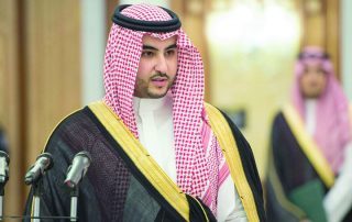 مجتهد: بن سلمان ينوي تعيين شقيقه خالد بدلا من الجبير