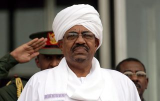 نواب سودانيون يطالبون البشير بالانسحاب من «التحالف العربي»