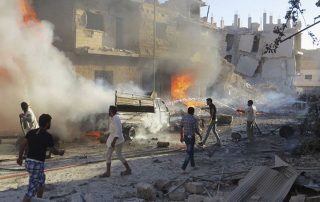 45 قتيلا و60 جريحا في انفجار بإدلب وقصف في ريف دمشق