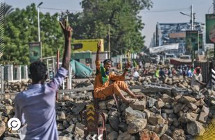 اعتصام القيادة العامه