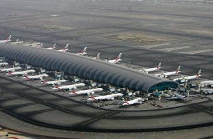 الإمارات-تعلن-استعداد-مطاراتها-وموانئها-للتعامل-مع-أي-إصابة-بفيروس-كورونا