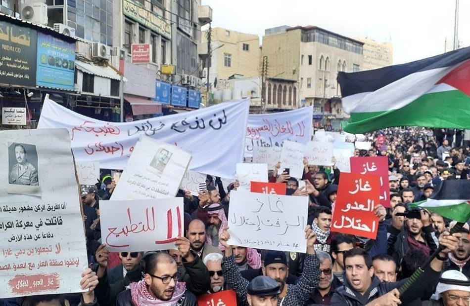 مئات-الأردنيين-يتظاهرون-في-عمان-احتجاجا-على-بدء-ضخ-الغاز-الإسرائيلي-للأردن