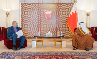 ولي عهد البحرين يستقبل سفير دولة الاحتلال الصهيوني