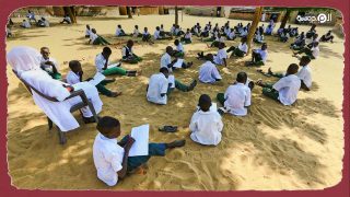 الغارديان: الحرمان من التعليم قد يعرض السودان إلى كارثة