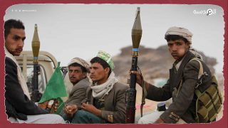 جماعة الحوثي تصعد وتهاجم موانئ نفطية باليمن