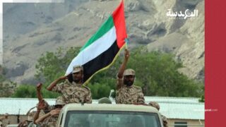 الإمارات سبب دمار اليمن.. محتجون يمزقون صور بن زايد في المكلا ويطالبون برحيل أدواته