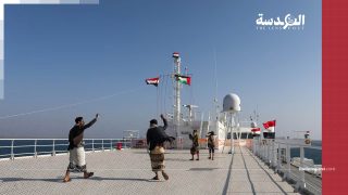 «التايم»: تصعيد الحوثيين في باب المندب يقفز بالنفط فوق 100 دولار ويكشف هشاشة خطوط التصدير السعودية والبدائل الأمريكية